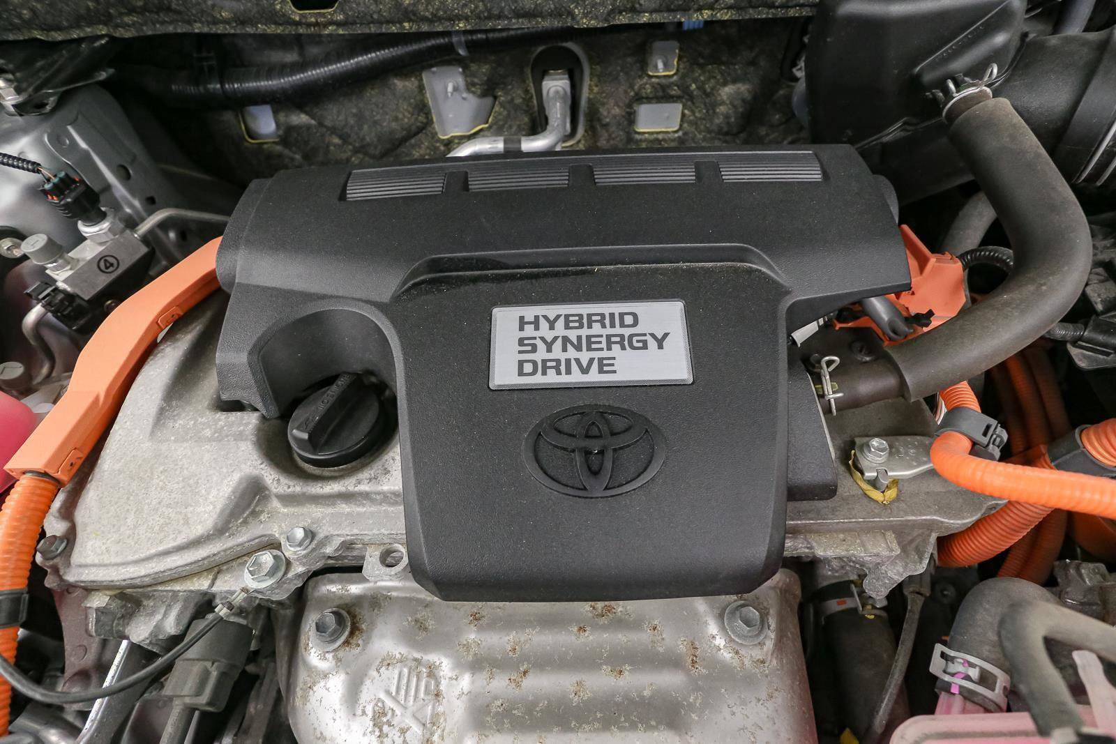Used 2018 Toyota RAV4 Limited AWD/4WD image 16