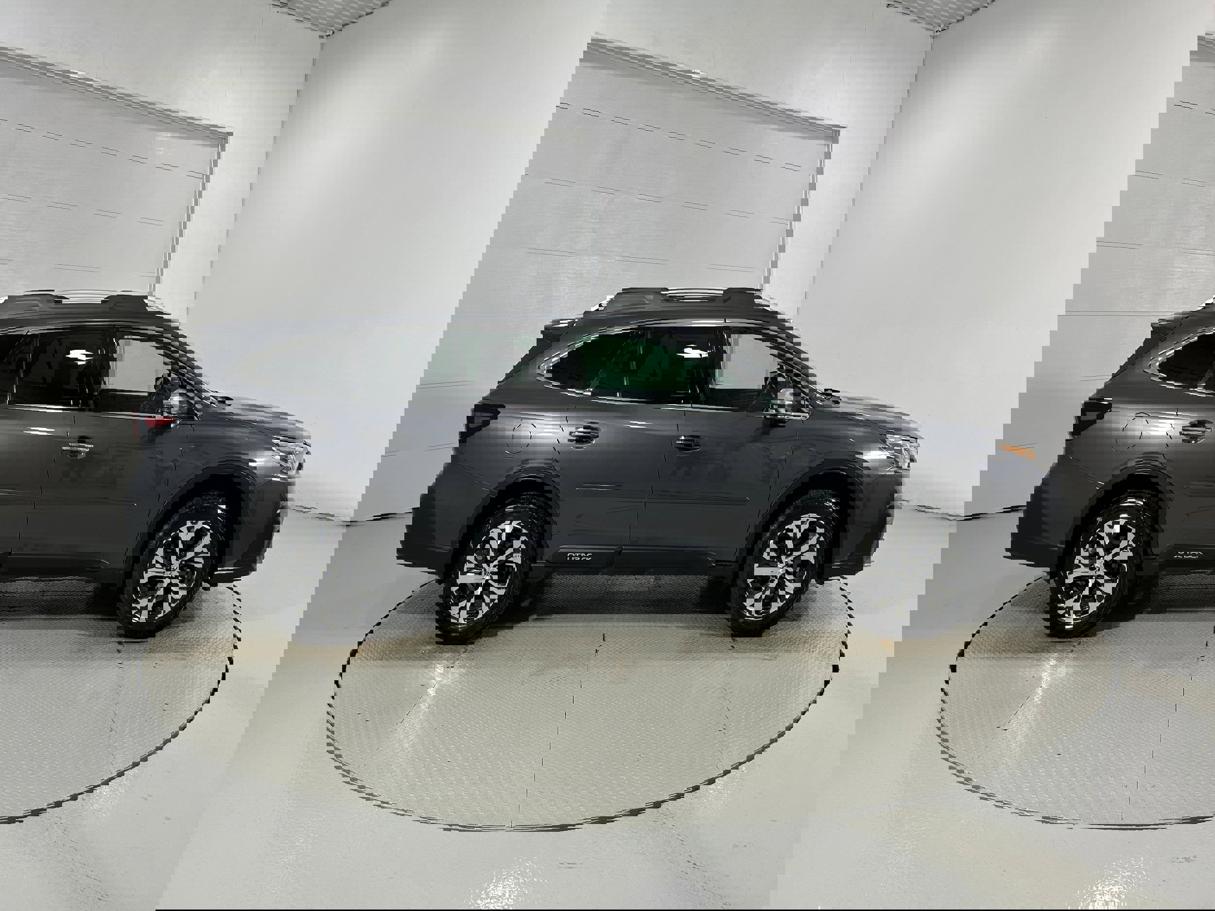 Used 2022 Subaru Outback Touring image 38