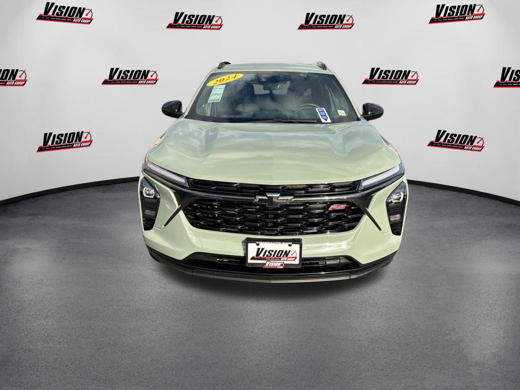 Used 2024 Chevrolet Trax RS FWD image 8