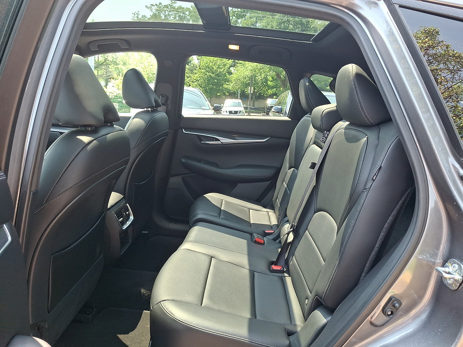 Certified 2023 INFINITI QX50 Sport AWD/4WD image 9