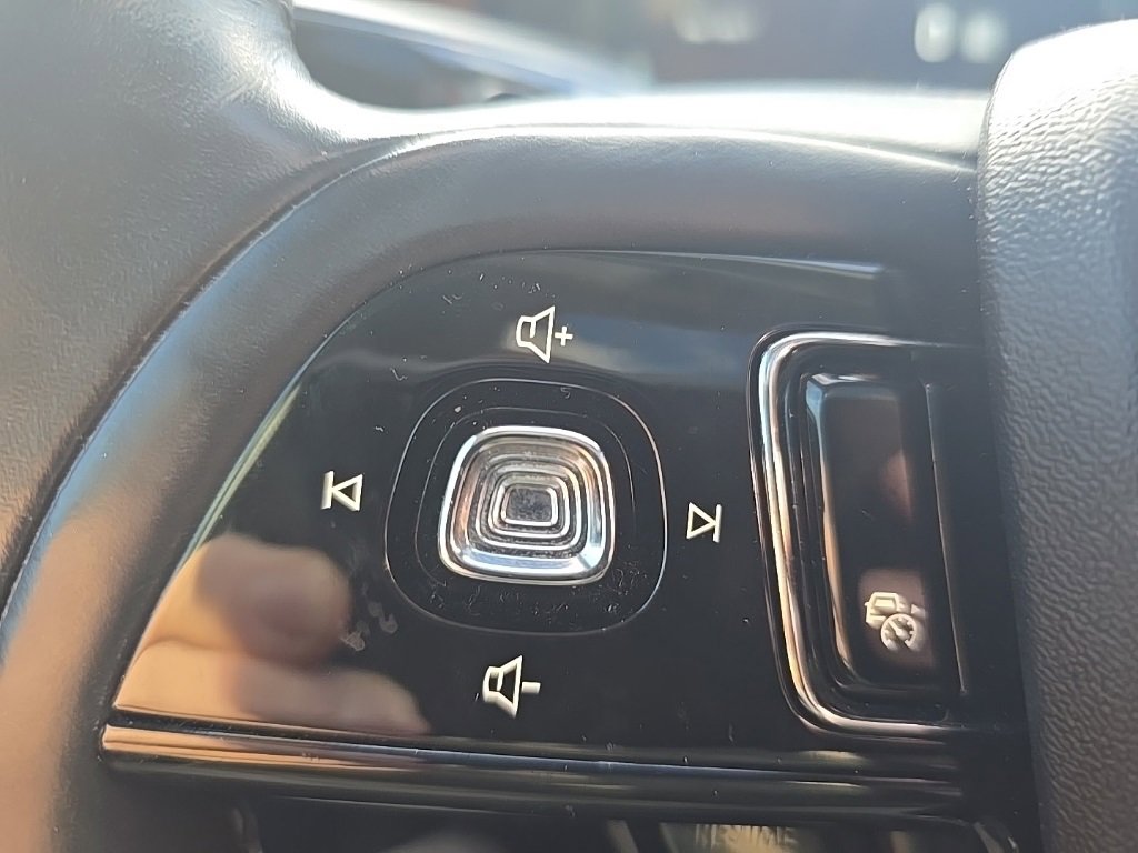 Used 2020 Lincoln Corsair Reserve w/ Equipment Group 201A image 13