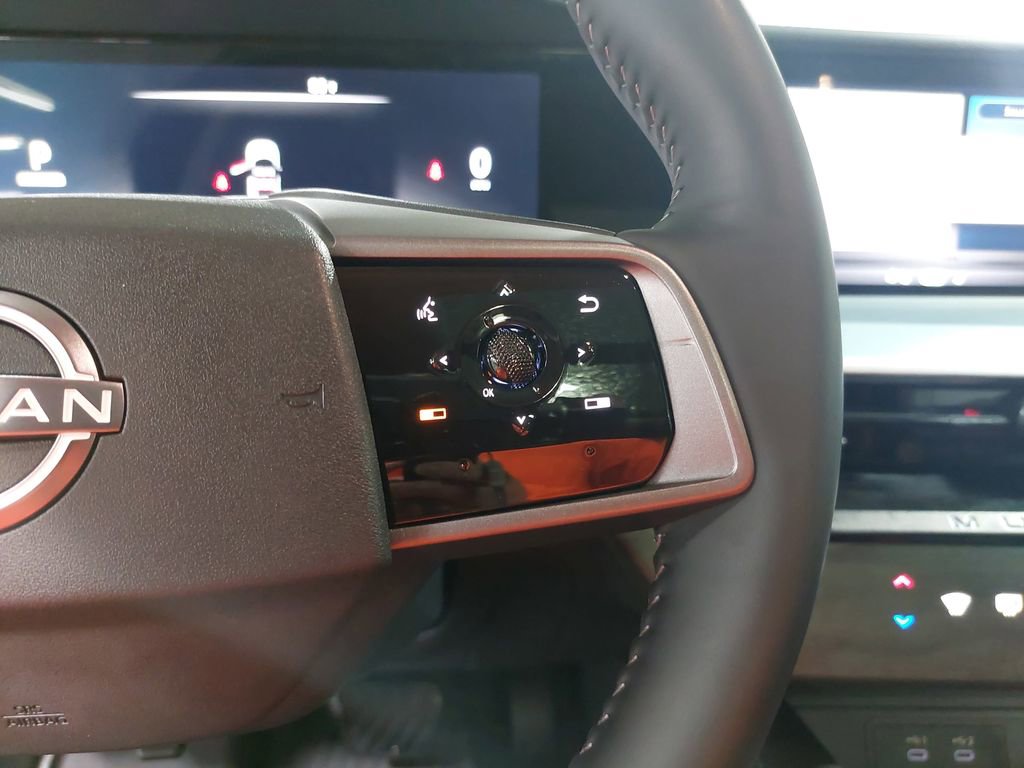 Certified 2025 Nissan Murano SL w/ Cargo Package AWD/4WD image 18