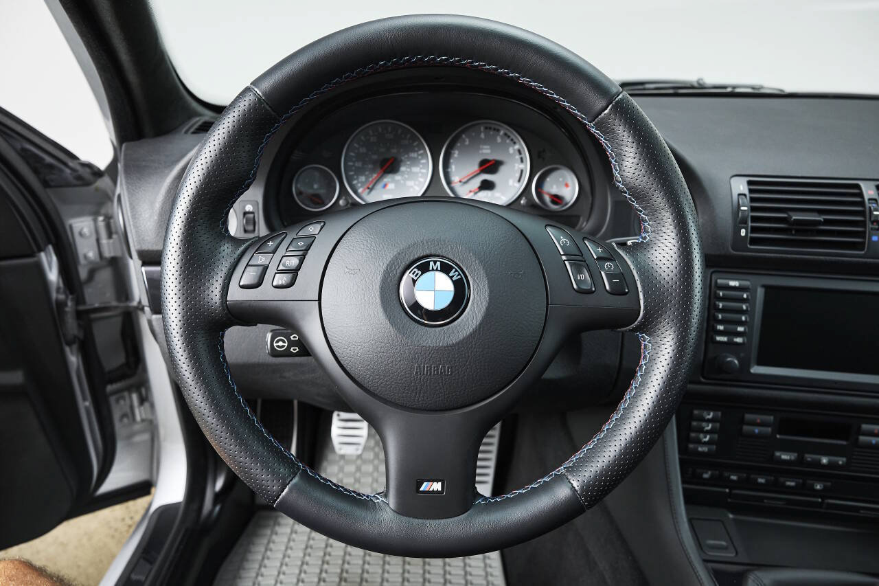 Used 2003 BMW M5 RWD image 48
