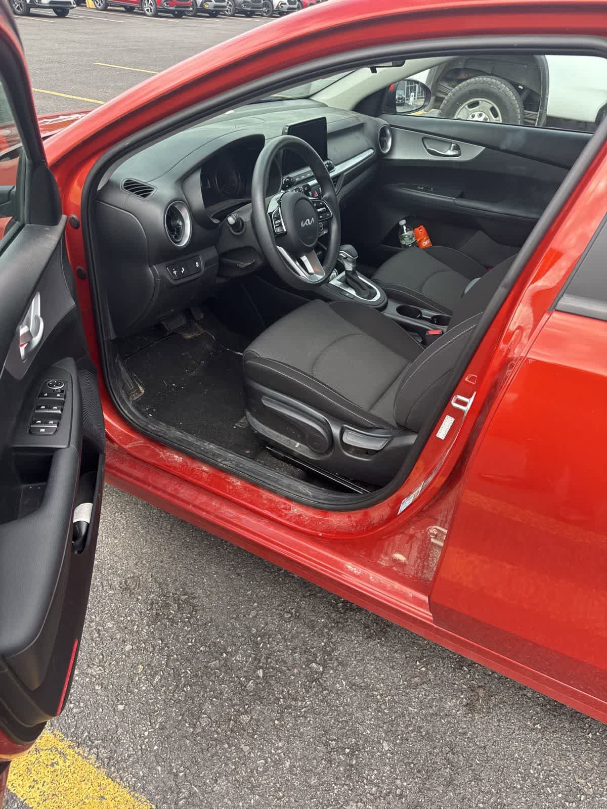 Used 2023 Kia Forte LXS w/ LXS Technology Package FWD image 5