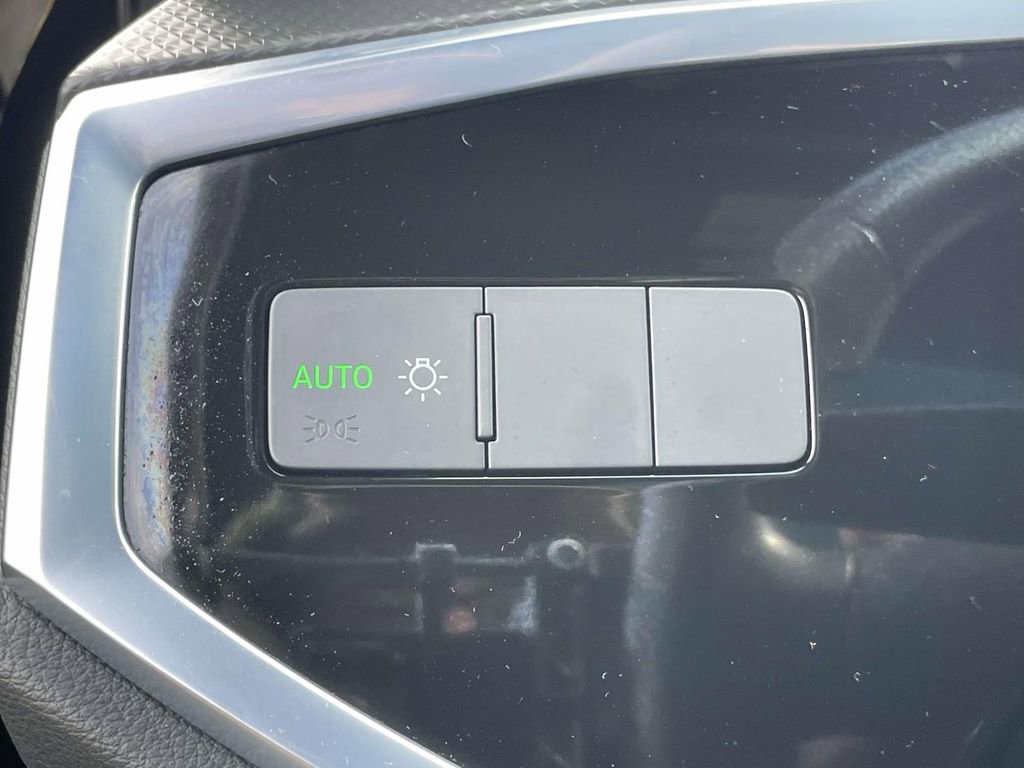 Used 2021 Audi Q3 2.0T Premium w/ Convenience Package image 18