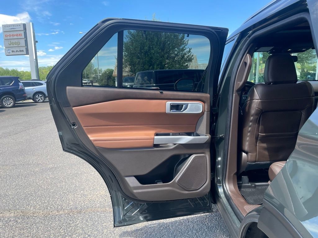 Used 2024 Ford Explorer King Ranch w/ Technology Package AWD/4WD image 17