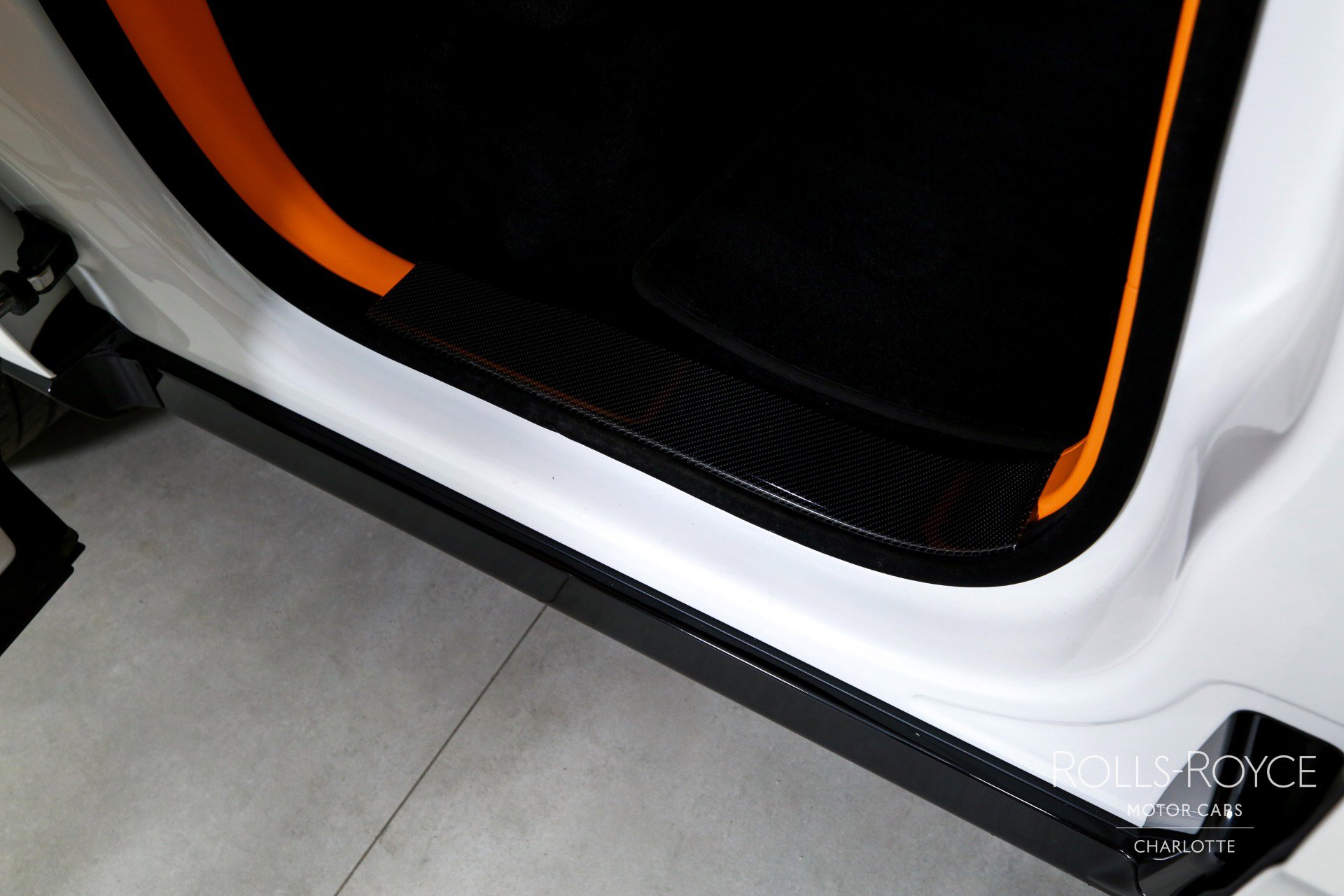 Certified 2025 Rolls-Royce Cullinan image 32