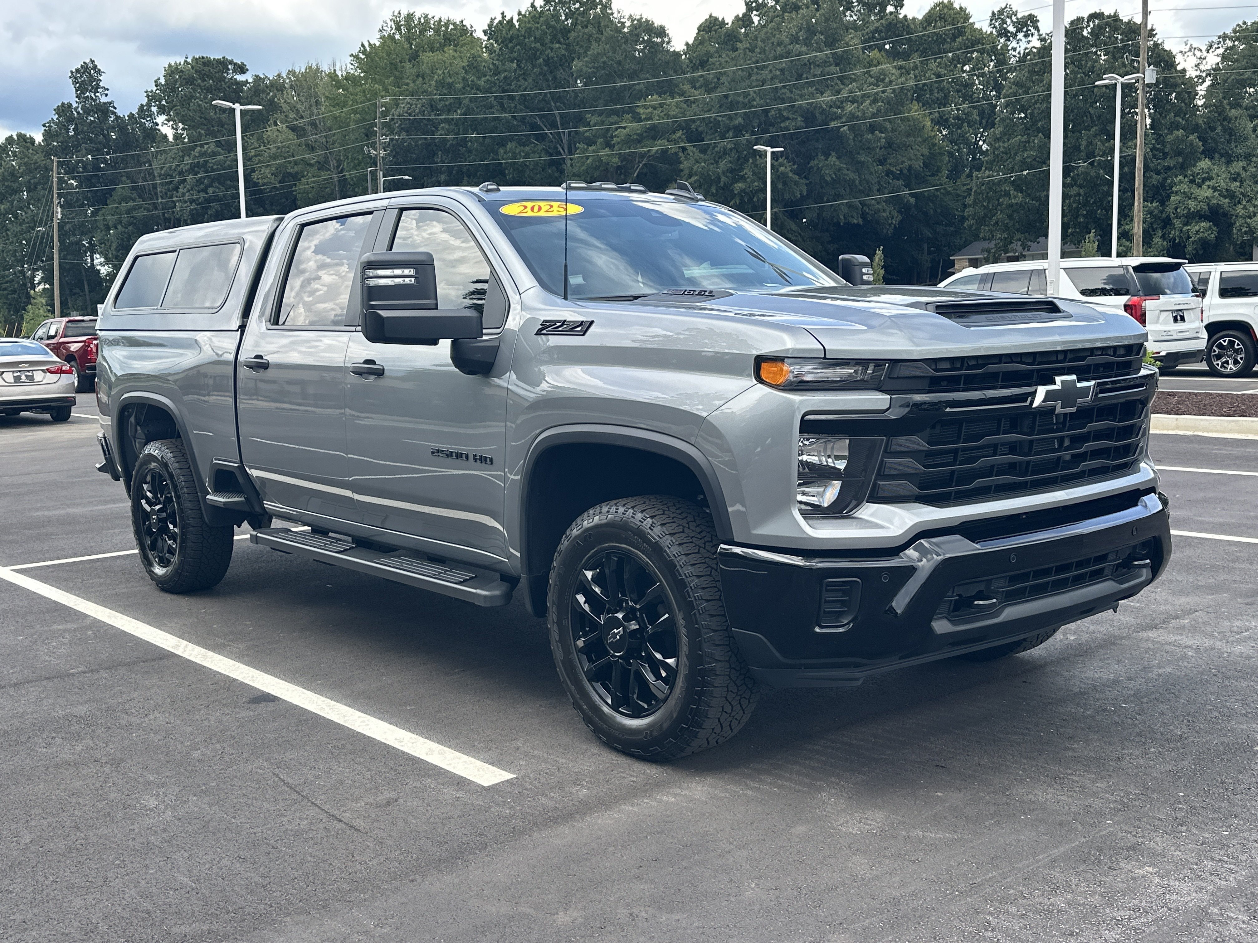 Used 2025 Chevrolet Silverado 2500 Custom w/ Custom Value Package AWD/4WD image 2