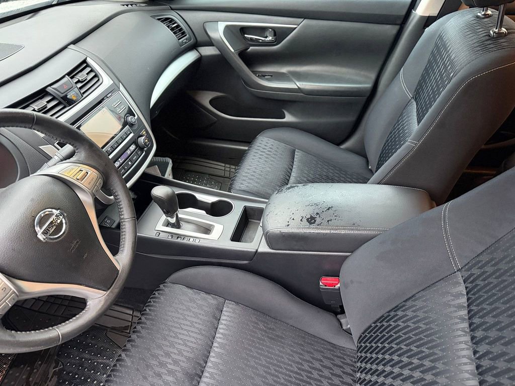 Used 2017 Nissan Altima 2.5 SV image 12
