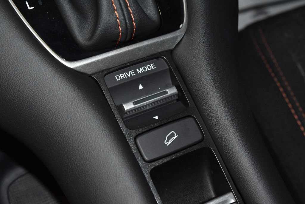 Used 2025 Honda HR-V Sport image 16