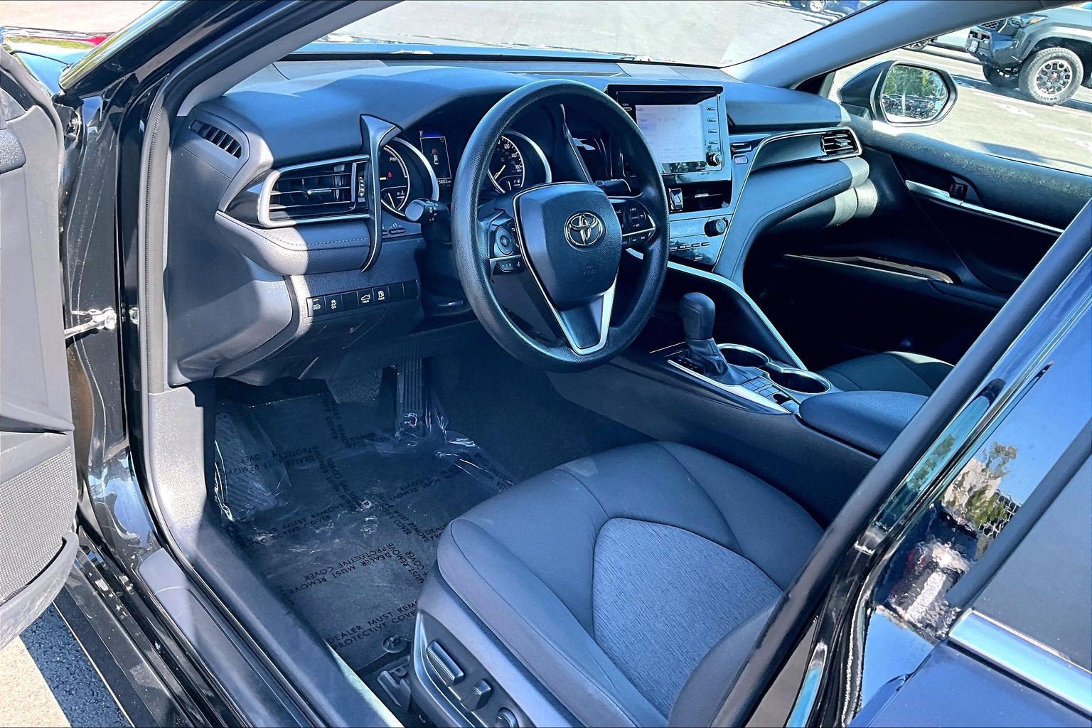 Used 2023 Toyota Camry LE FWD image 13