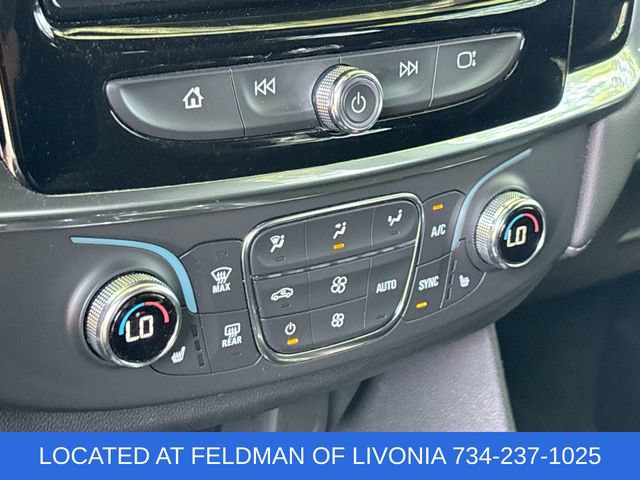 Used 2023 Chevrolet Traverse LT w/ Midnight/Sport Edition AWD/4WD image 17