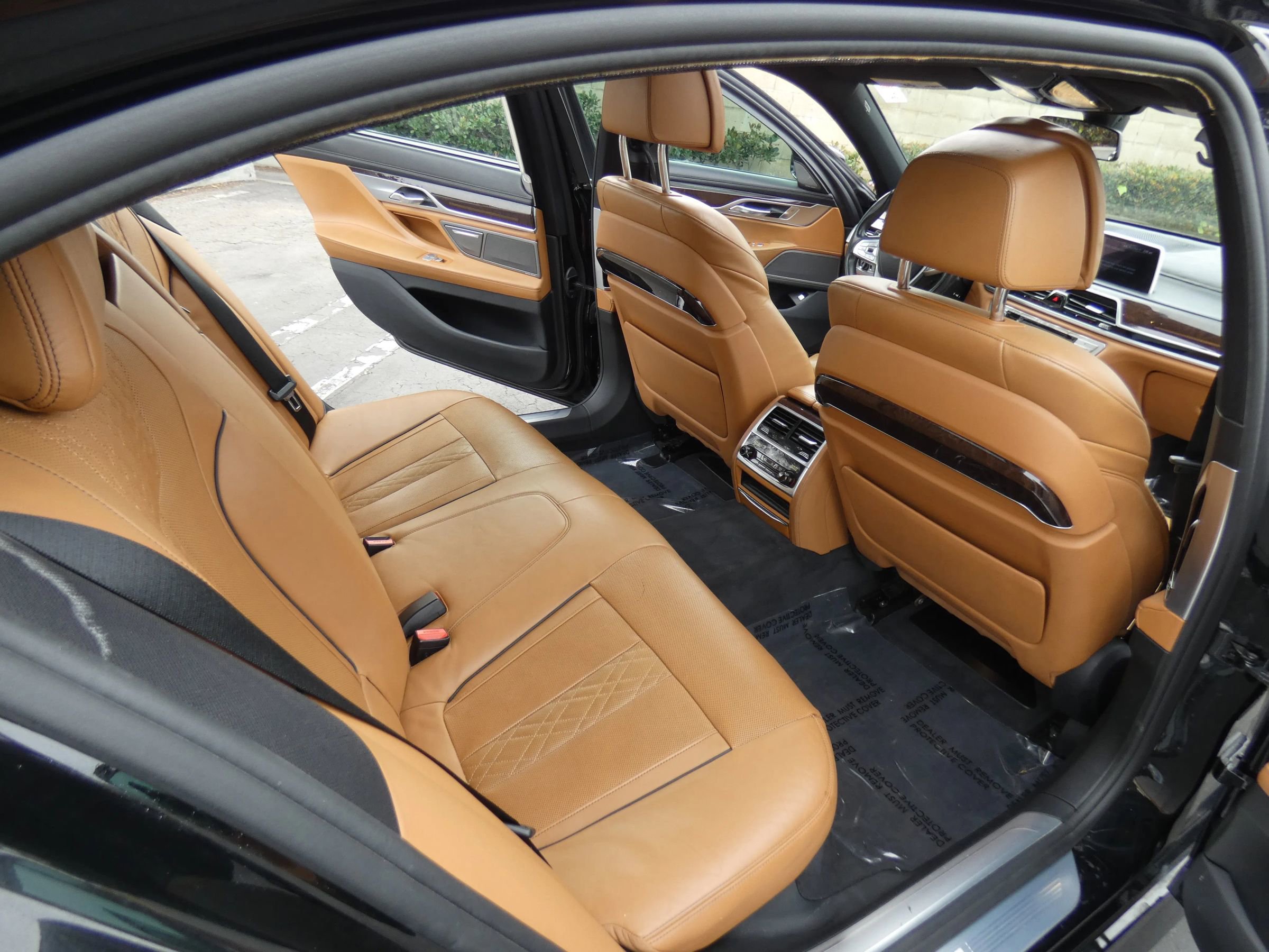 Used 2016 BMW 750i xDrive image 25