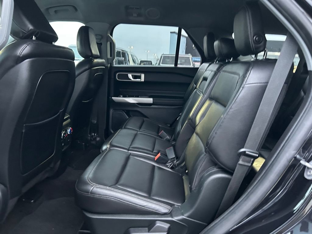 Used 2020 Ford Explorer XLT w/ Equipment Group 202A image 24
