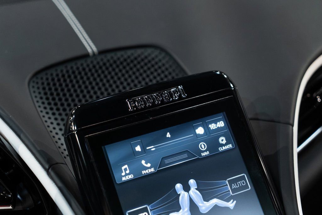 Used 2025 Ferrari Roma Spider image 33