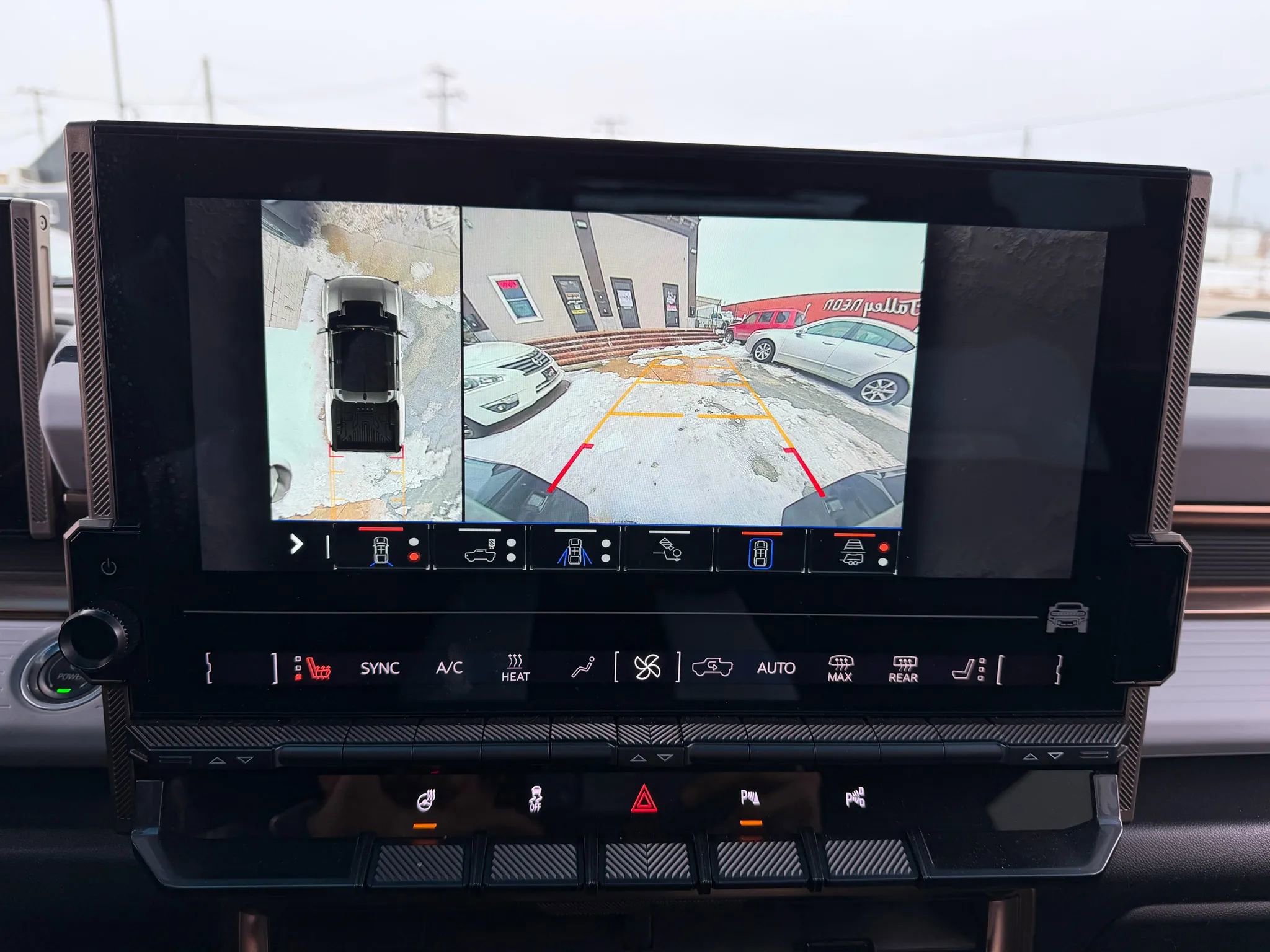 Used 2024 GMC Hummer EV 2X image 30