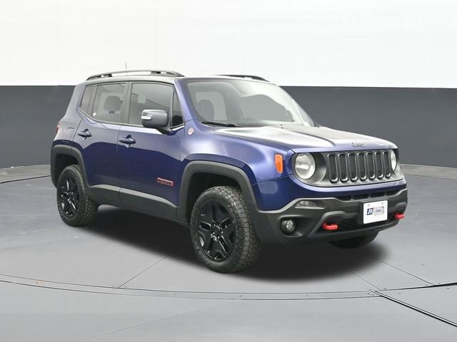 Used 2018 Jeep Renegade Trailhawk w/ Cold Weather Group II AWD/4WD image 22