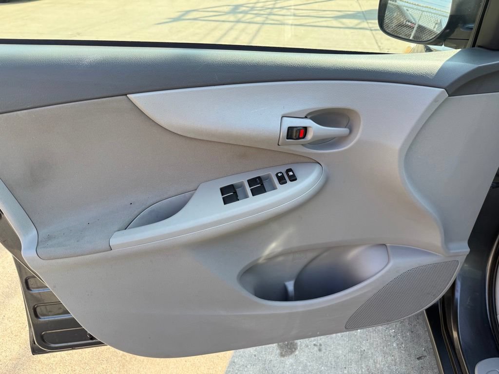 Used 2009 Toyota Corolla FWD image 23