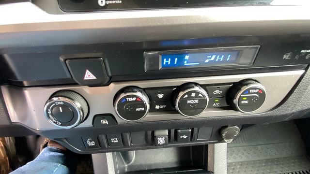 Used 2022 Toyota Tacoma SR5 w/ Technology Package AWD/4WD image 24