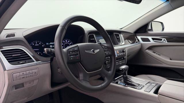 Used 2018 Genesis G80 3.8 RWD image 26