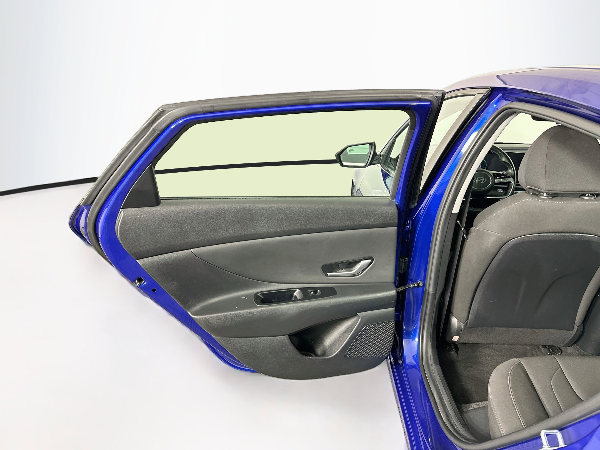 Used 2025 Hyundai Elantra SEL FWD image 28