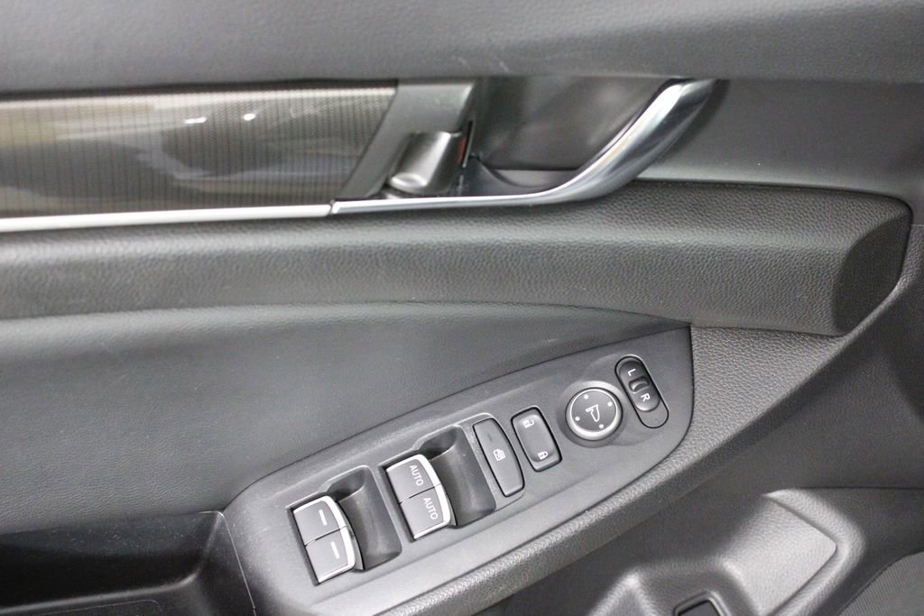 Used 2022 Honda Accord Sport image 16