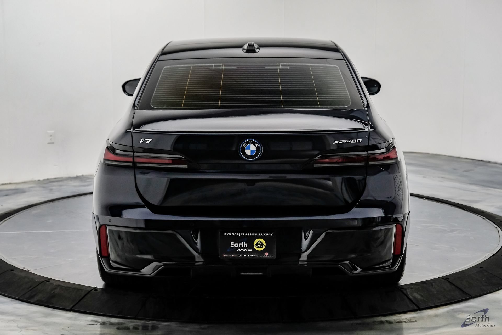 Used 2025 BMW i7 xDrive60 AWD/4WD image 13