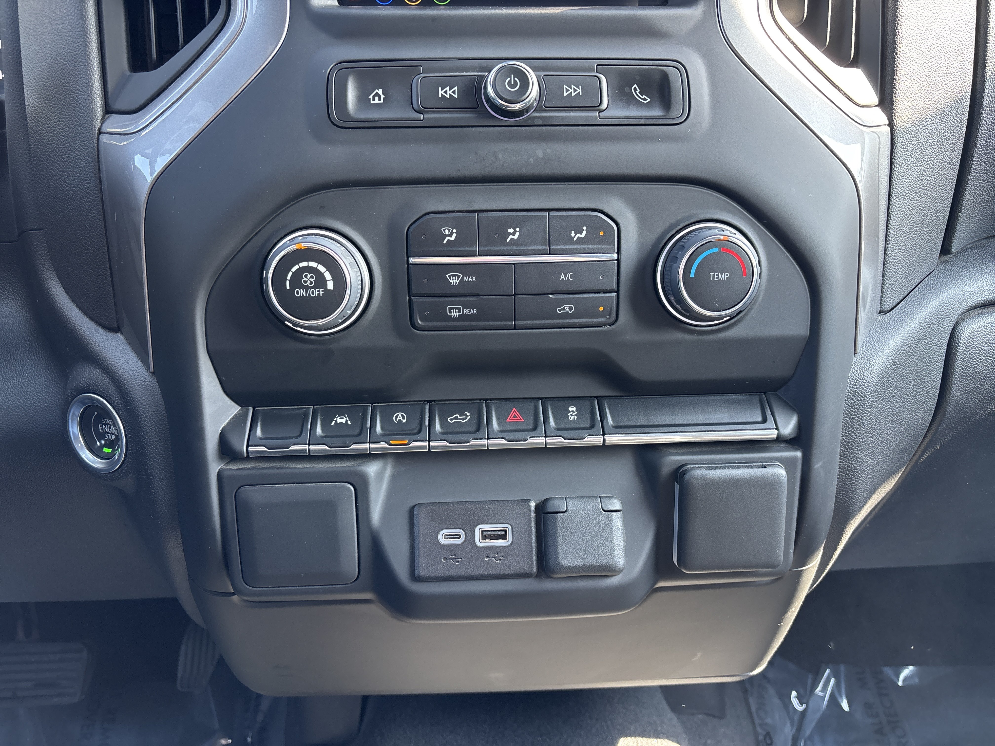 Used 2024 Chevrolet Silverado 1500 Custom AWD/4WD image 21