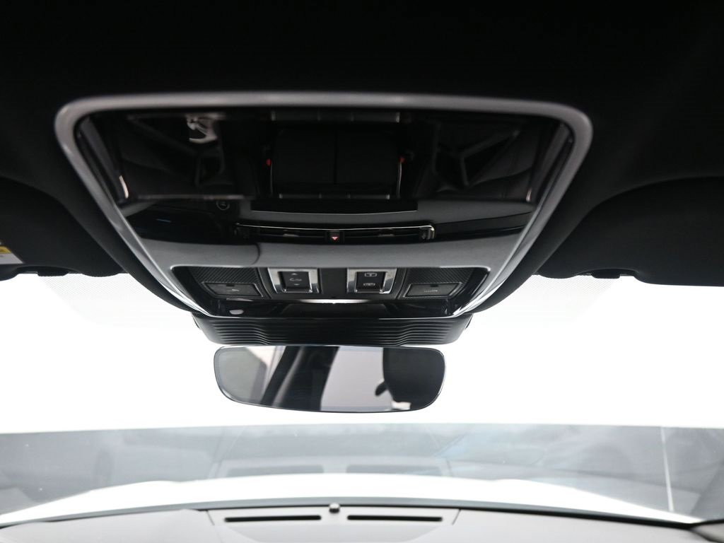 Used 2024 Land Rover Range Rover Velar Dynamic SE image 21