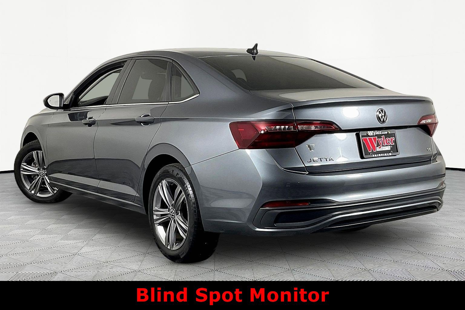 Used 2023 Volkswagen Jetta SE FWD image 4