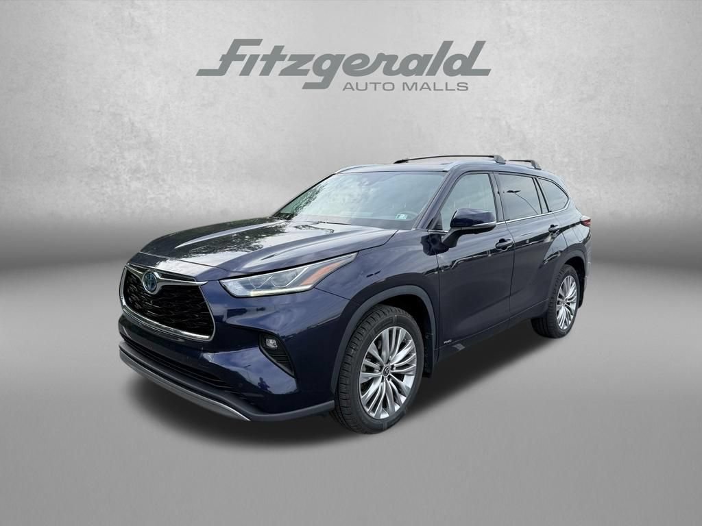 Used 2023 Toyota Highlander Platinum AWD/4WD image 3