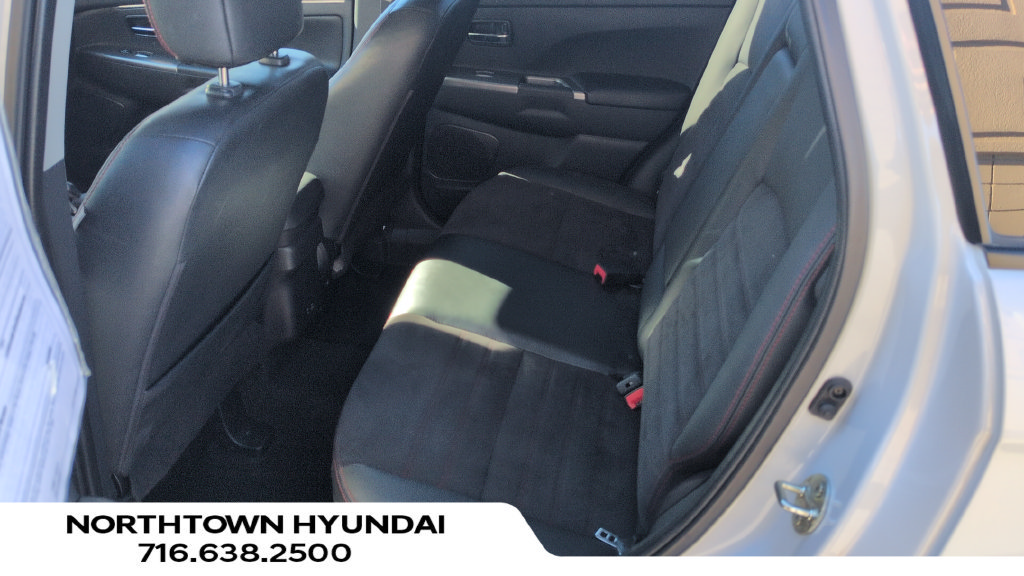 Used 2022 Mitsubishi Outlander Sport SE FWD image 16