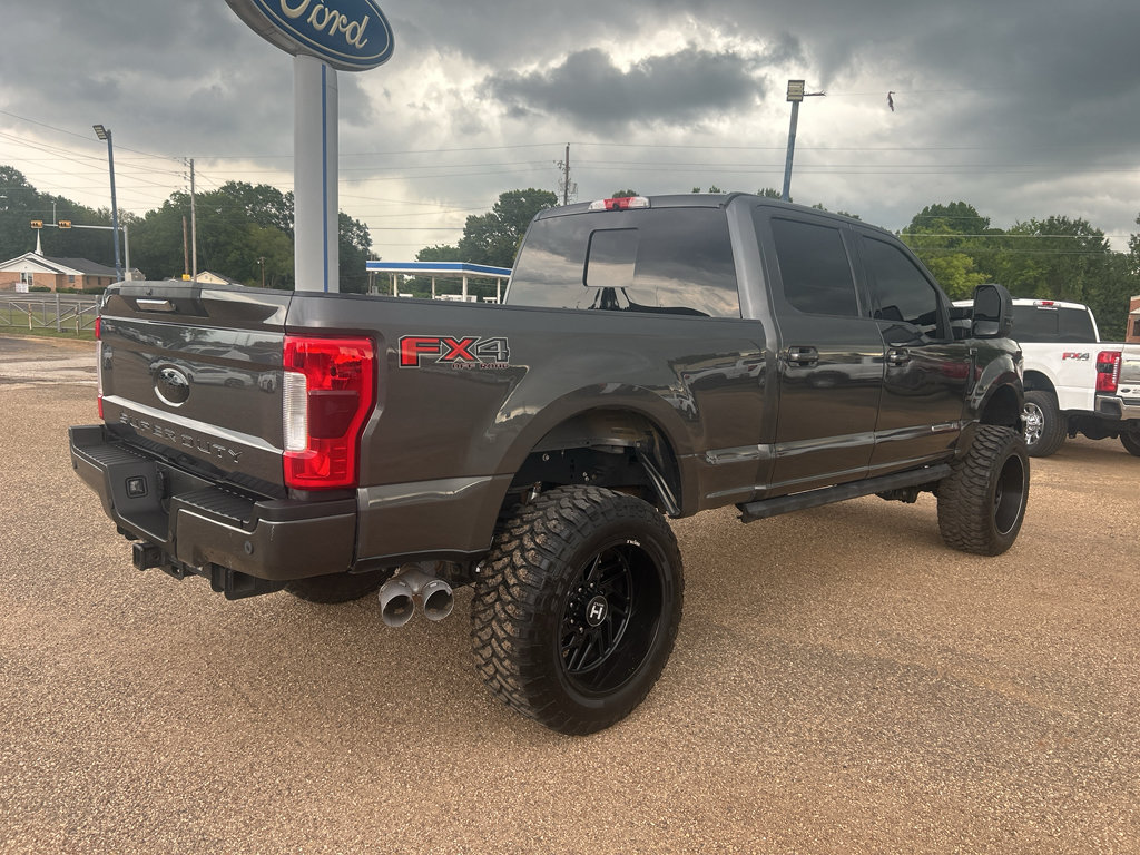 Used 2019 Ford F350 Lariat AWD/4WD image 4