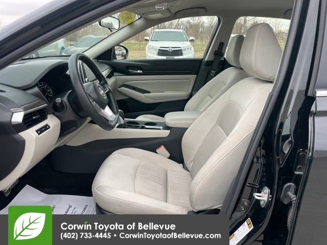 Used 2025 Nissan Altima 2.5 SV image 12