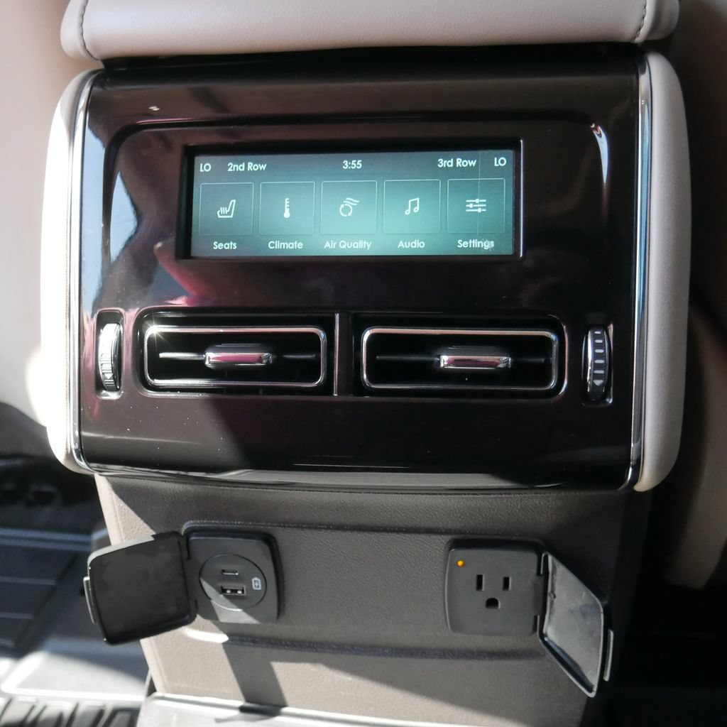 Used 2021 Lincoln Aviator Reserve w/ Elements Package Plus AWD/4WD image 26