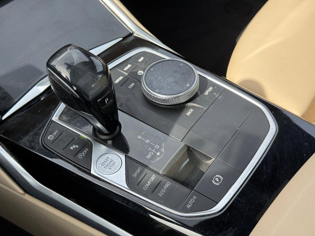 Used 2019 BMW 330i xDrive Sedan w/ Driving Assistance Package image 19