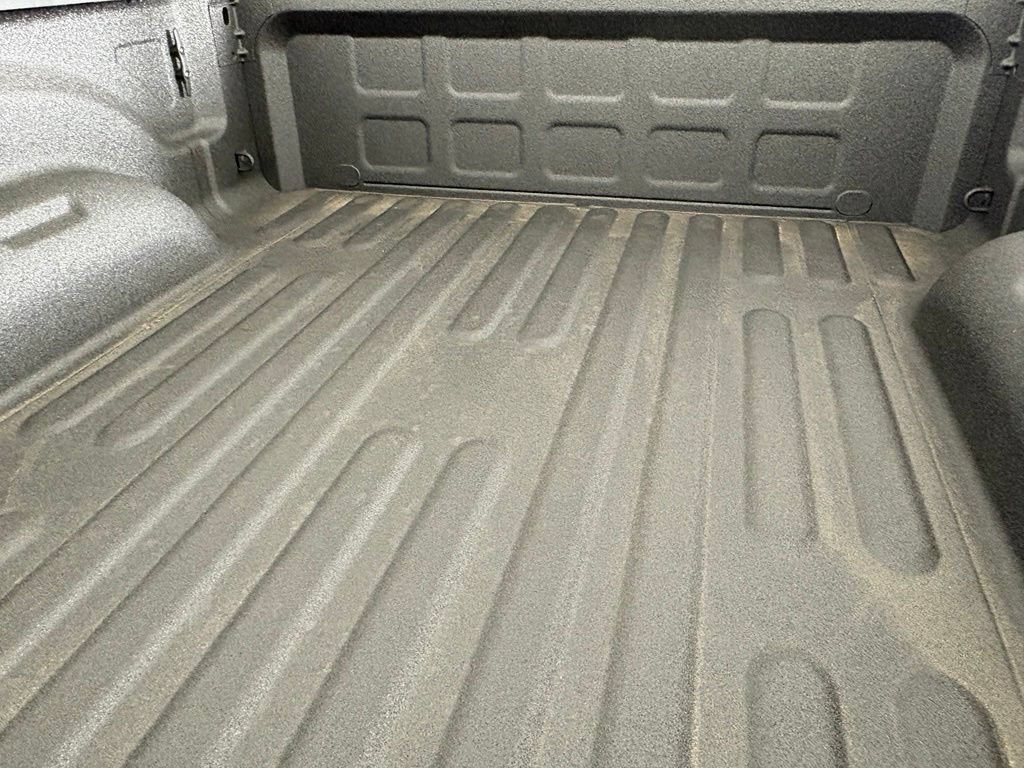 New 2026 RAM 2500 Laramie AWD/4WD image 18