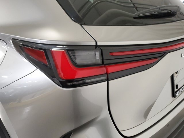 Used 2024 Lexus NX 350h AWD image 38