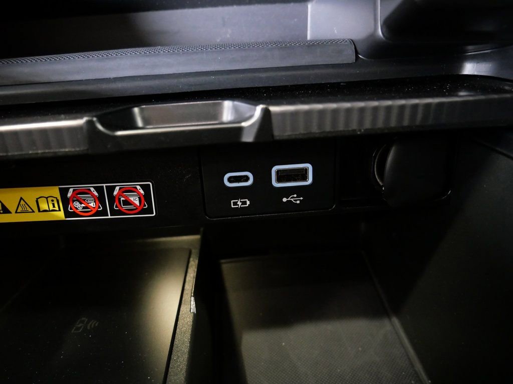 Used 2023 Lexus RX 500h F Sport image 21