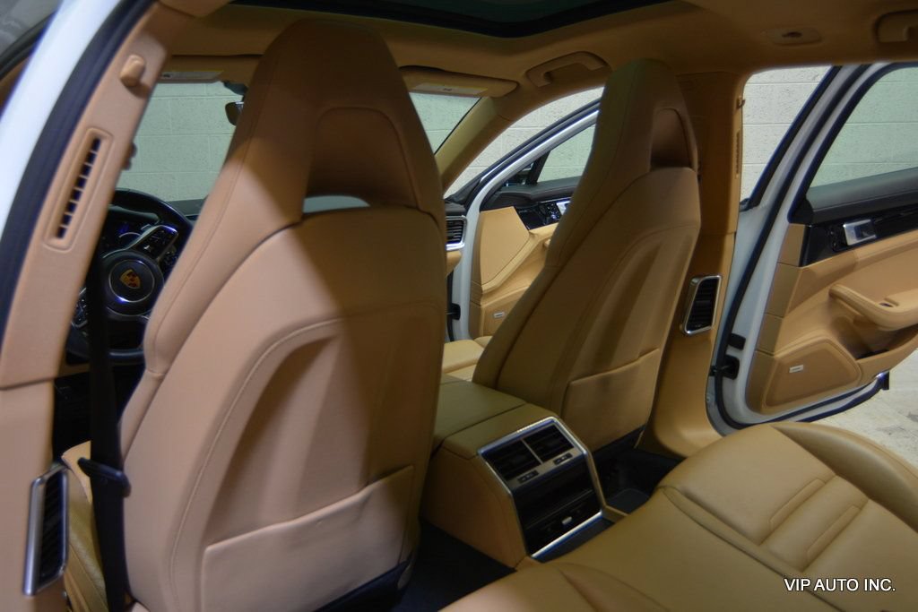 Used 2018 Porsche Panamera 4 AWD/4WD image 20
