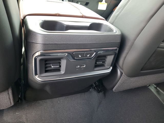 New 2026 GMC Sierra 3500 Denali Ultimate AWD/4WD image 17
