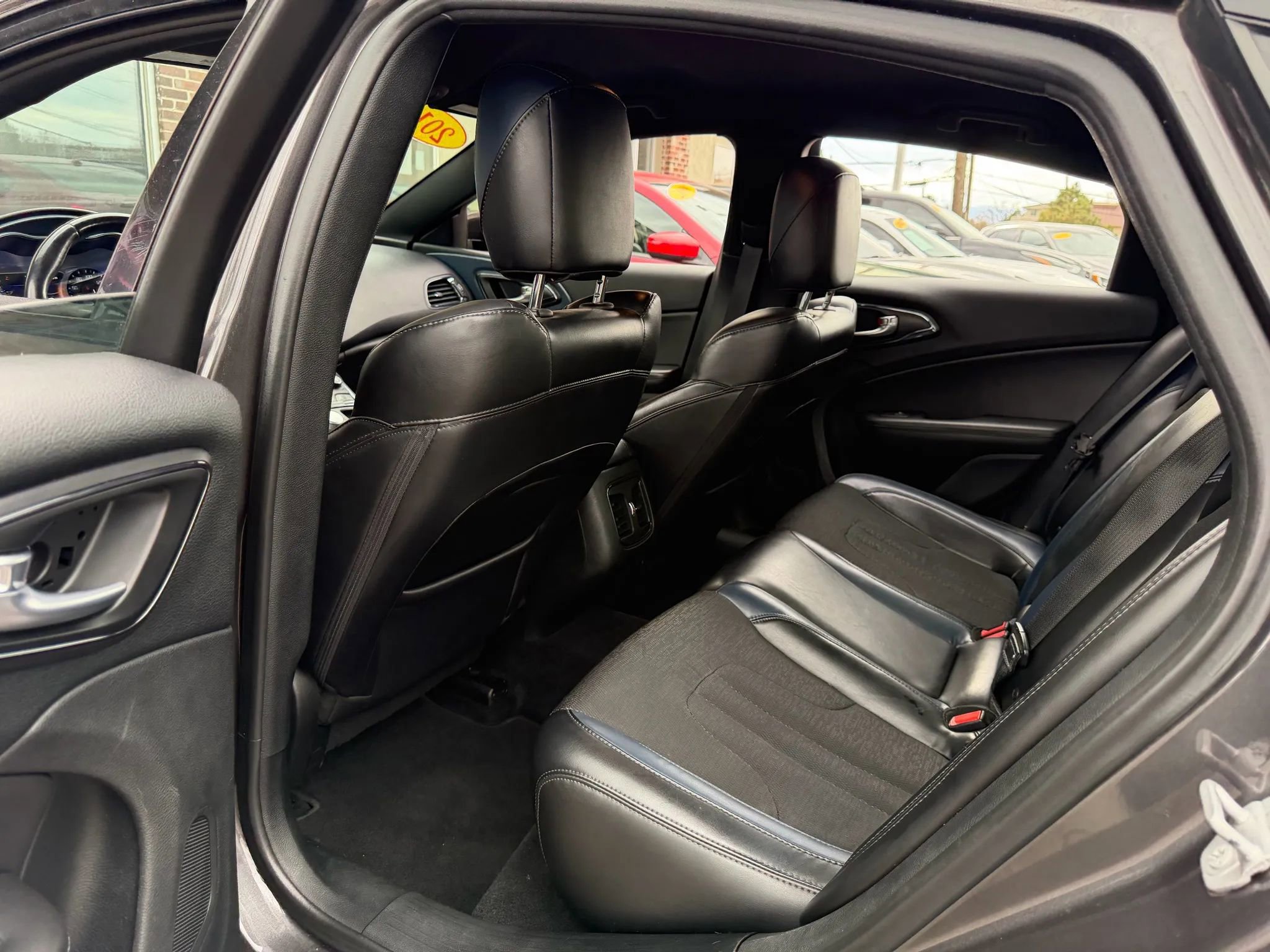 Used 2015 Chrysler 200 S w/ Navigation & Sound Group I image 40