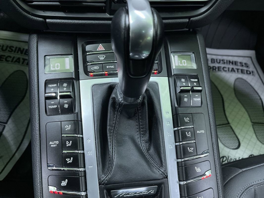 Used 2020 Porsche Macan image 24