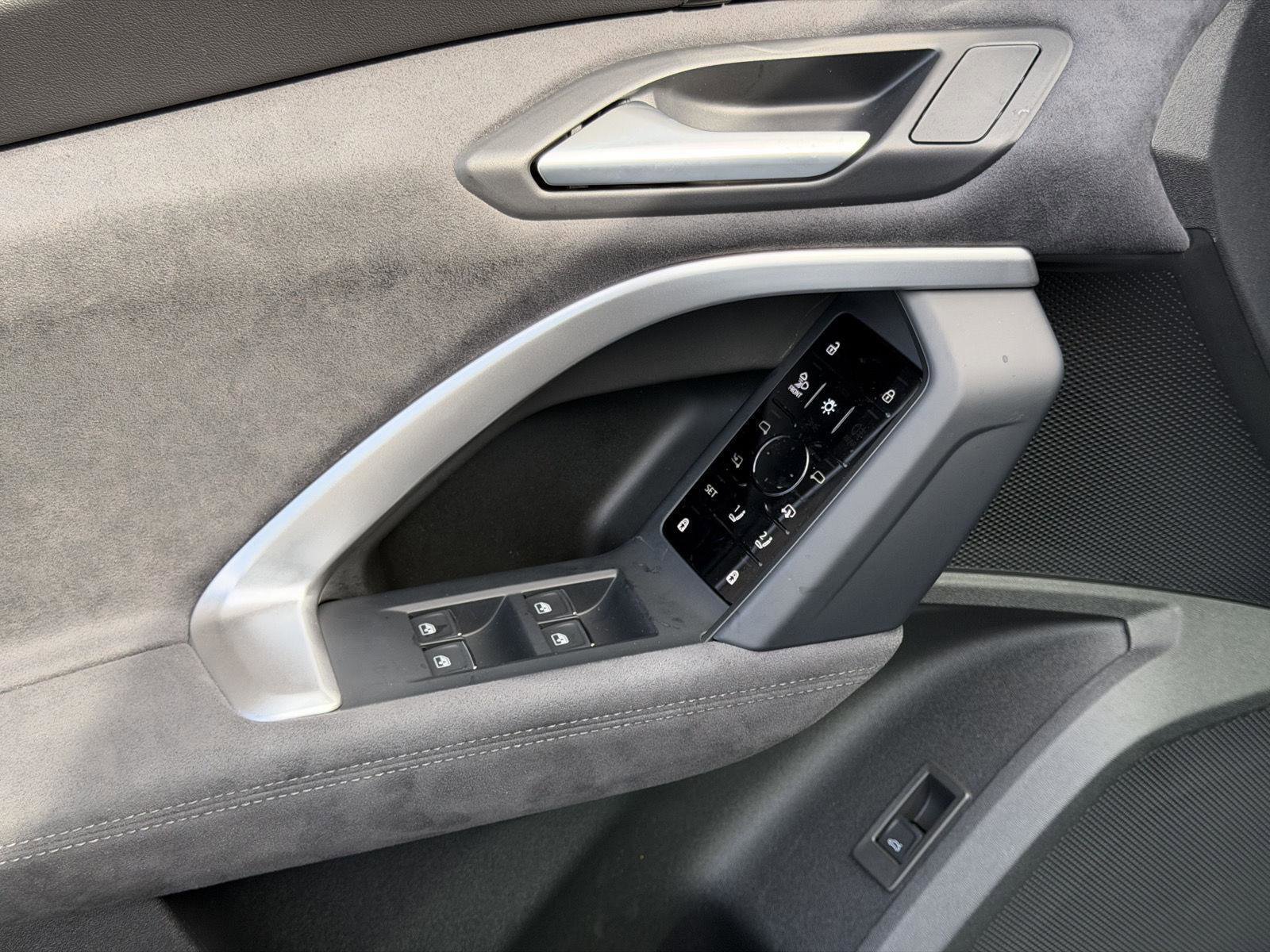 New 2025 Audi SQ5 Premium Plus image 11