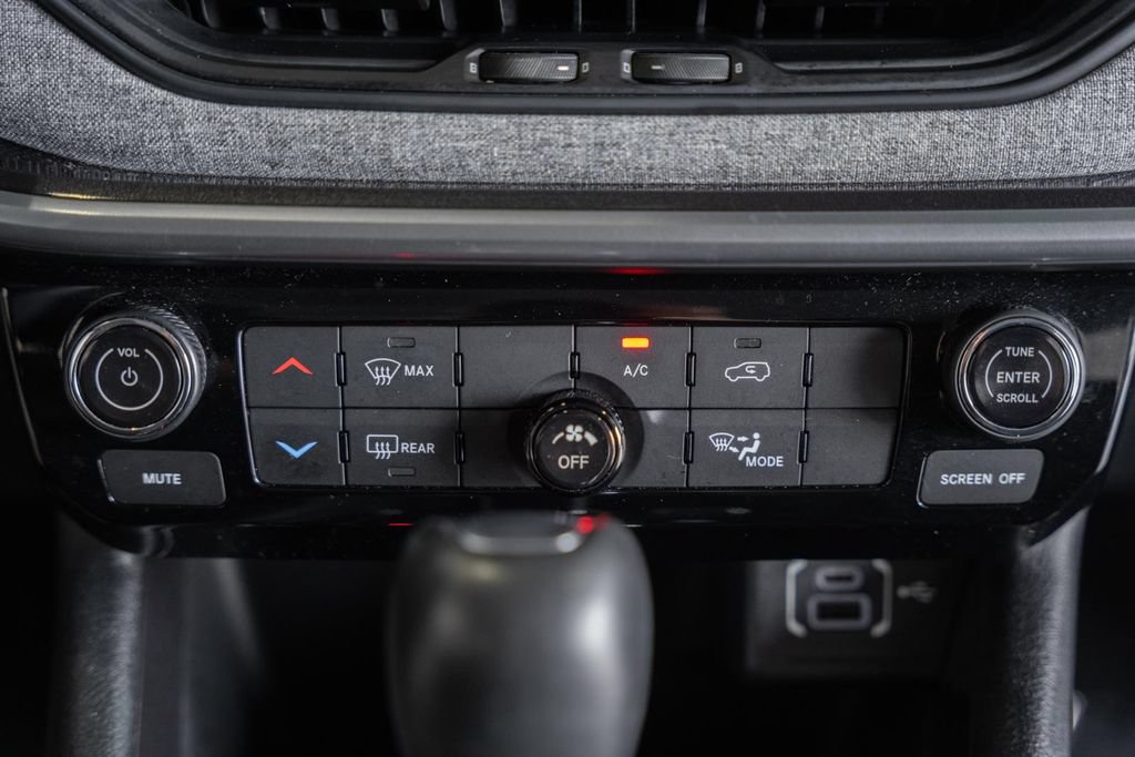 Certified 2022 Jeep Compass Latitude AWD/4WD image 24