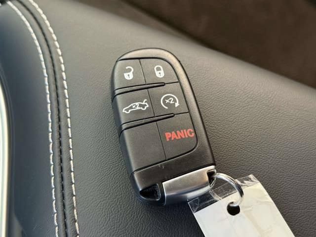Used 2022 Dodge Challenger SRT Hellcat RWD image 30
