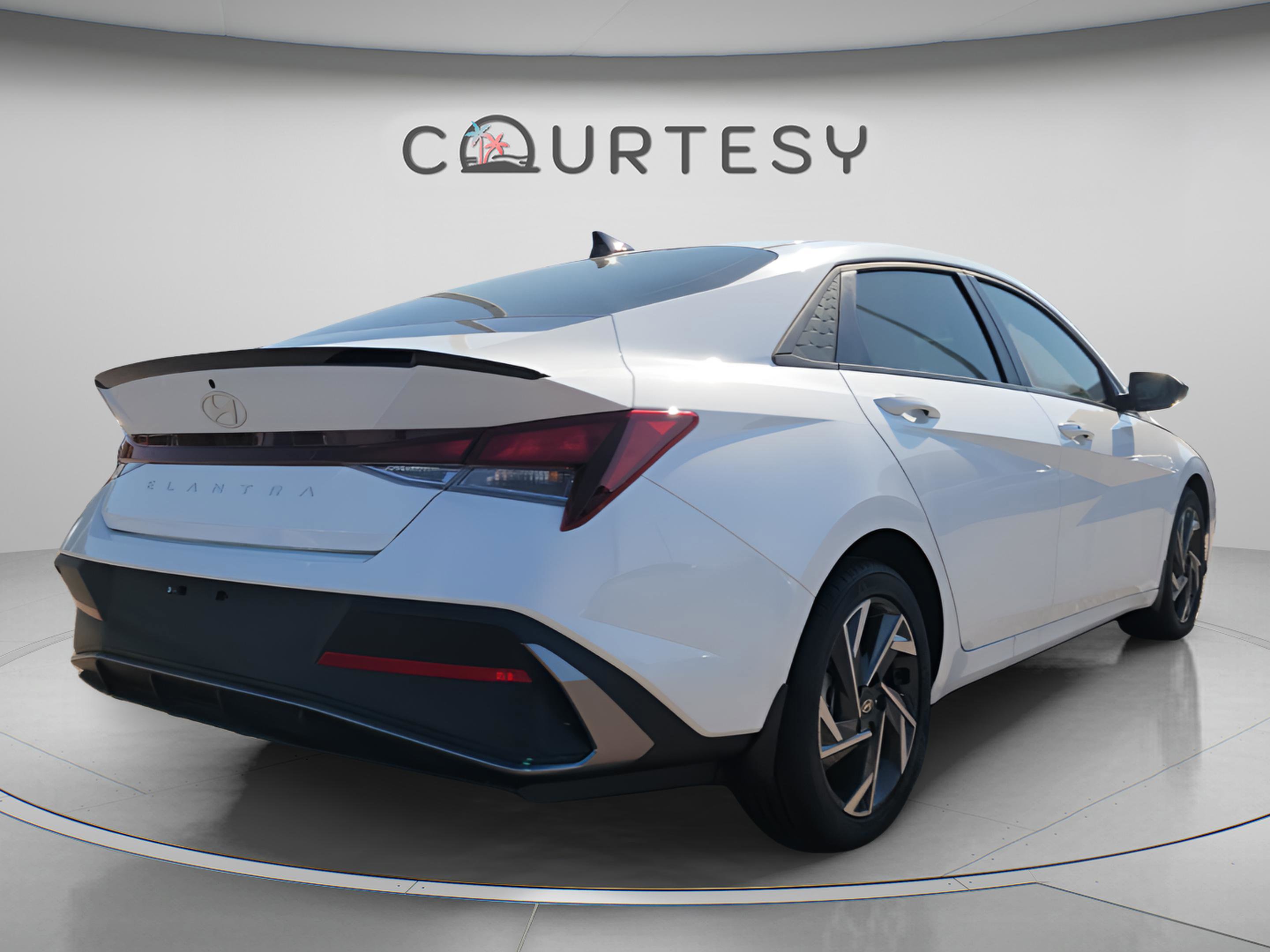 Certified 2025 Hyundai Elantra Sport image 3