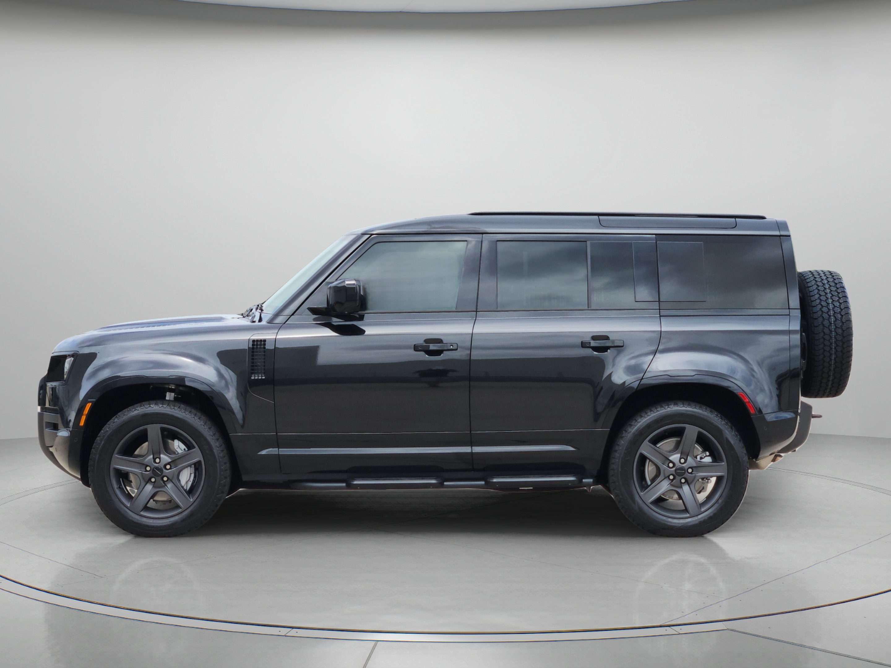 Used 2026 Land Rover Defender 110 X-Dynamic SE AWD/4WD video 2