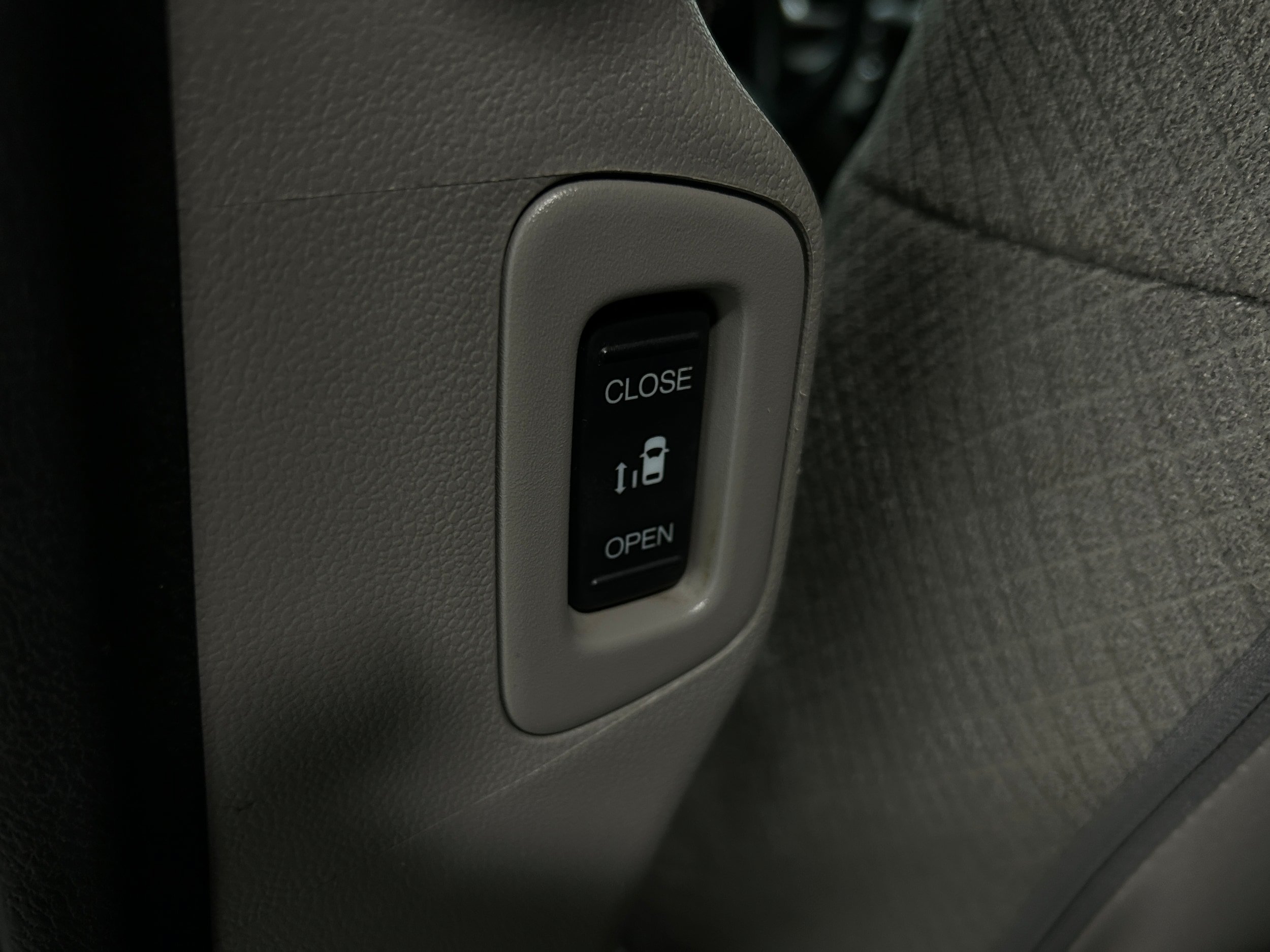 Used 2016 Honda Odyssey SE image 24