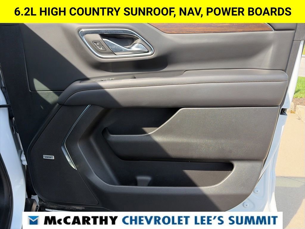 Used 2023 Chevrolet Suburban High Country w/ Premium Package 2 AWD/4WD image 32